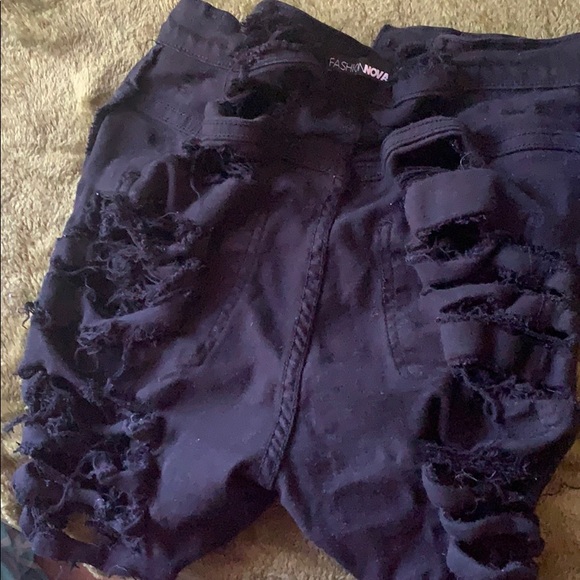 fashion nova shorts - Picture 2 of 2